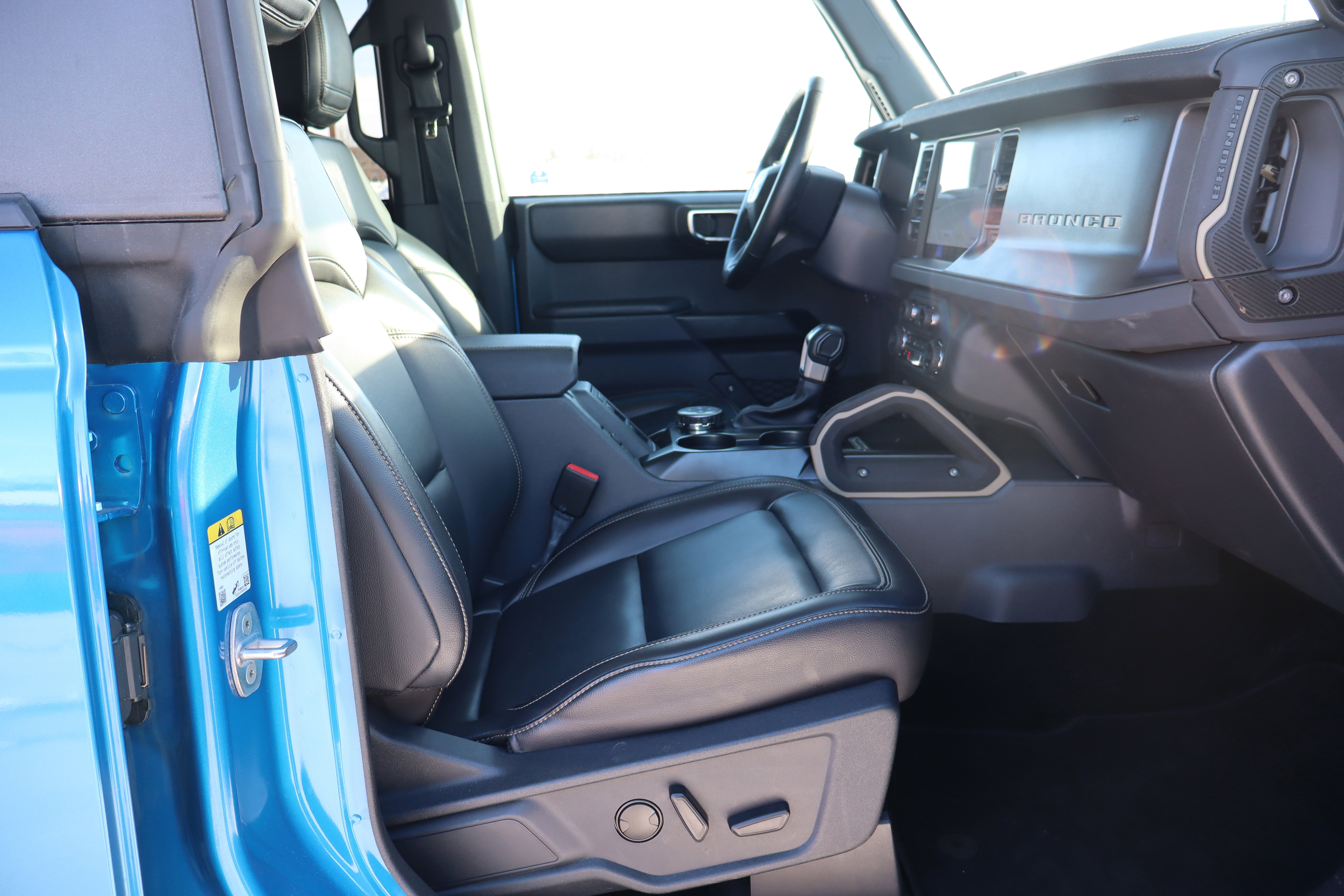 Used 2025 Ford Bronco Badlands AWD/4WD image 12