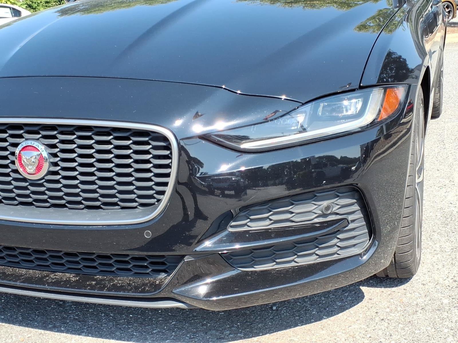 Used 2020 Jaguar XE S RWD image 15