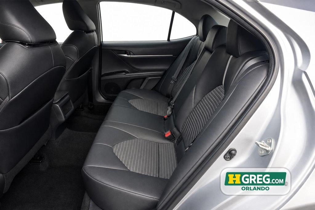 Used 2020 Toyota Camry SE FWD image 10