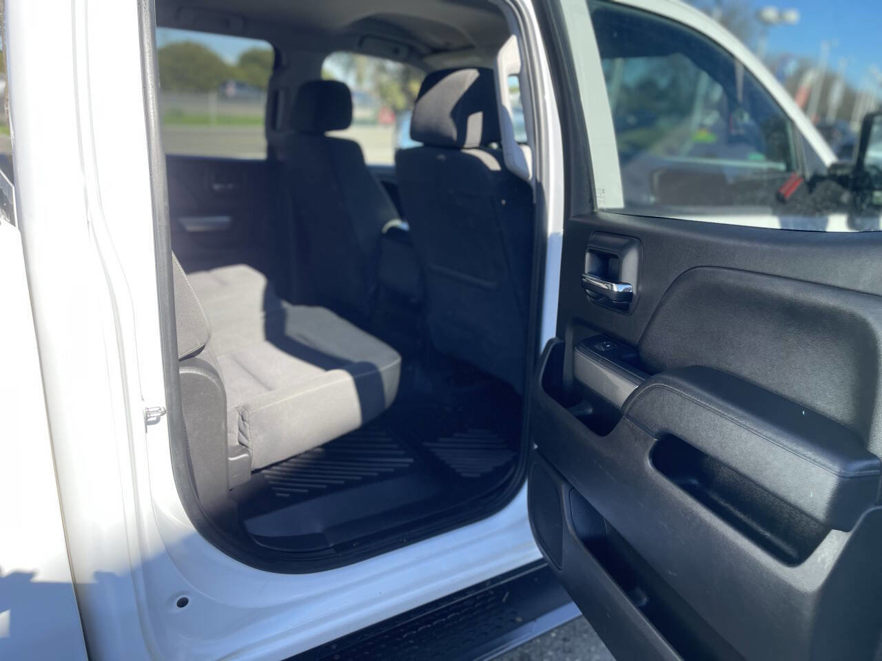 Used 2019 Chevrolet Silverado 2500 LT AWD/4WD image 42