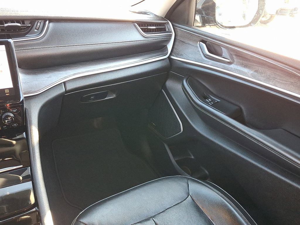 Used 2021 Jeep Grand Cherokee L Limited image 17