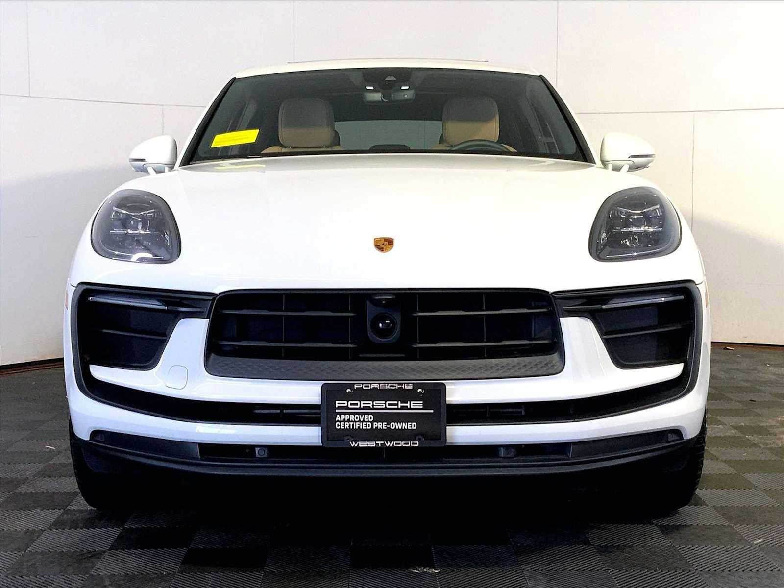Certified 2026 Porsche Macan AWD/4WD image 10