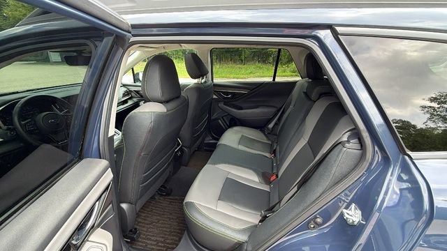 Certified 2025 Subaru Outback Onyx Edition AWD/4WD image 37