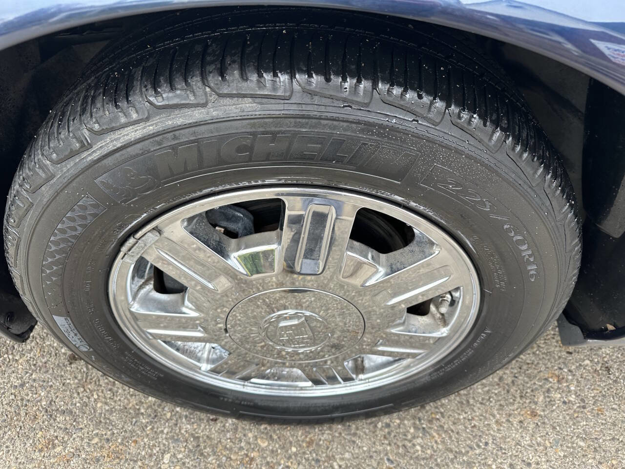 Used 2004 Cadillac De Ville image 29