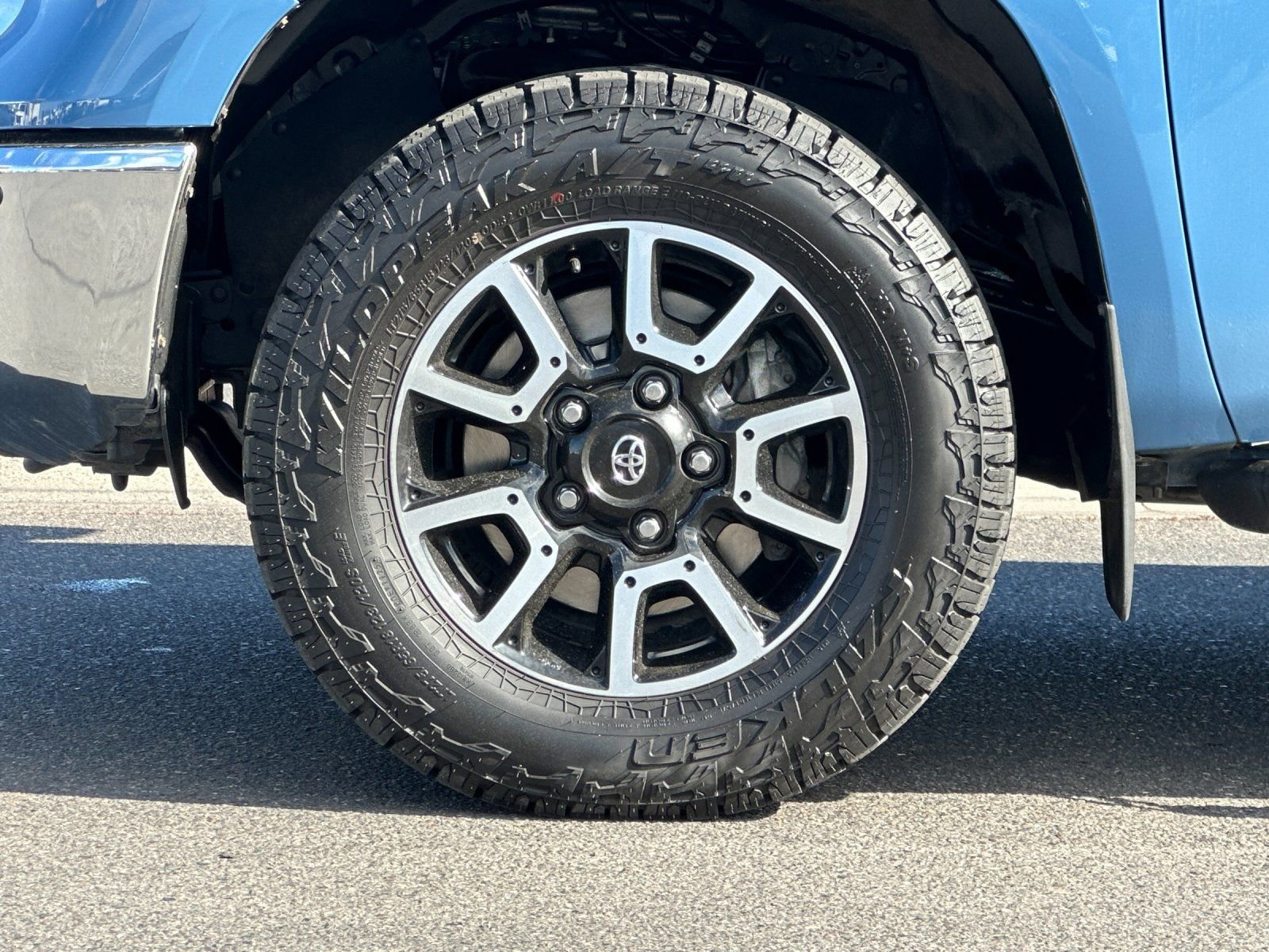 Used 2020 Toyota Tundra Limited AWD/4WD image 33