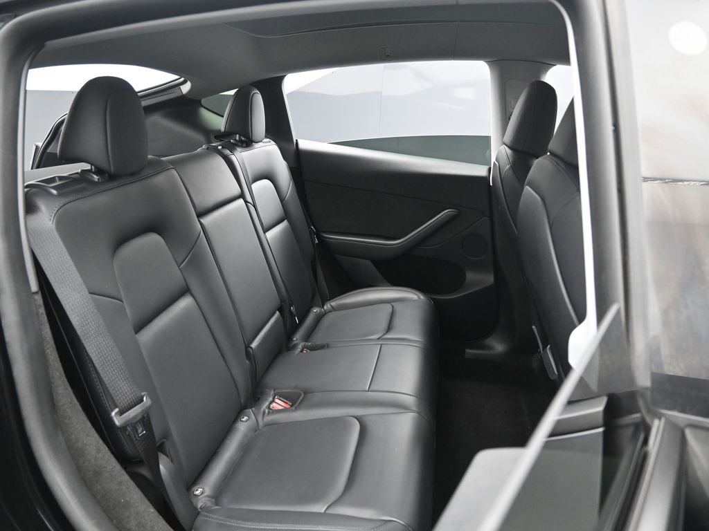 Used 2023 Tesla Model Y Long Range image 17