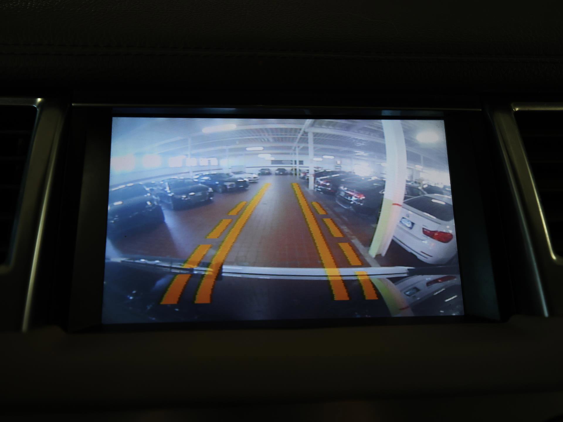 Used 2013 Land Rover Range Rover Sport HSE image 19