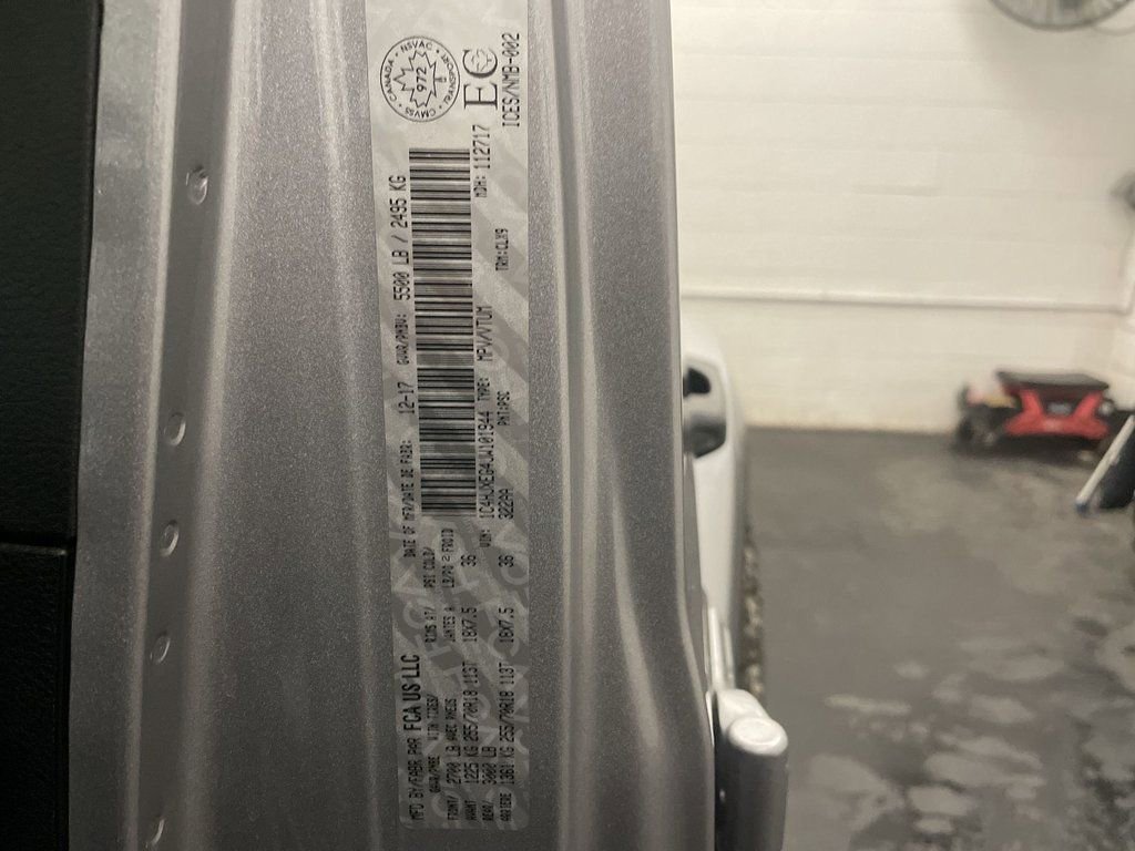 Used 2018 Jeep Wrangler Unlimited Sahara w/ Uconnect 4C Nav & Sound Group image 28