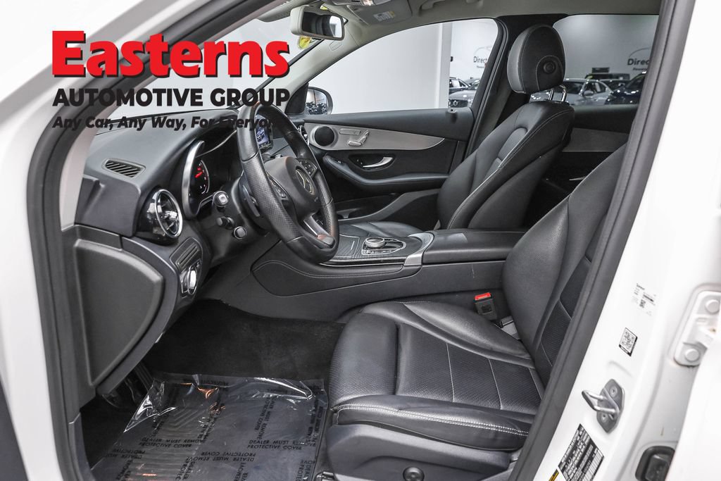 Used 2019 Mercedes-Benz GLC 300 4MATIC w/ Premium Package image 14