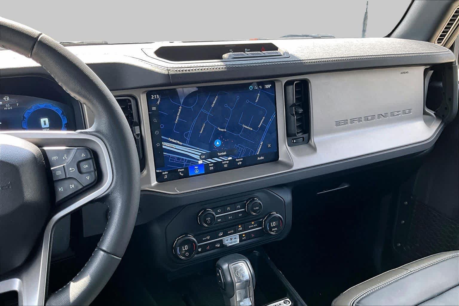 Used 2025 Ford Bronco Outer Banks AWD/4WD image 6