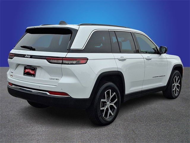 Used 2025 Jeep Grand Cherokee Limited image 4