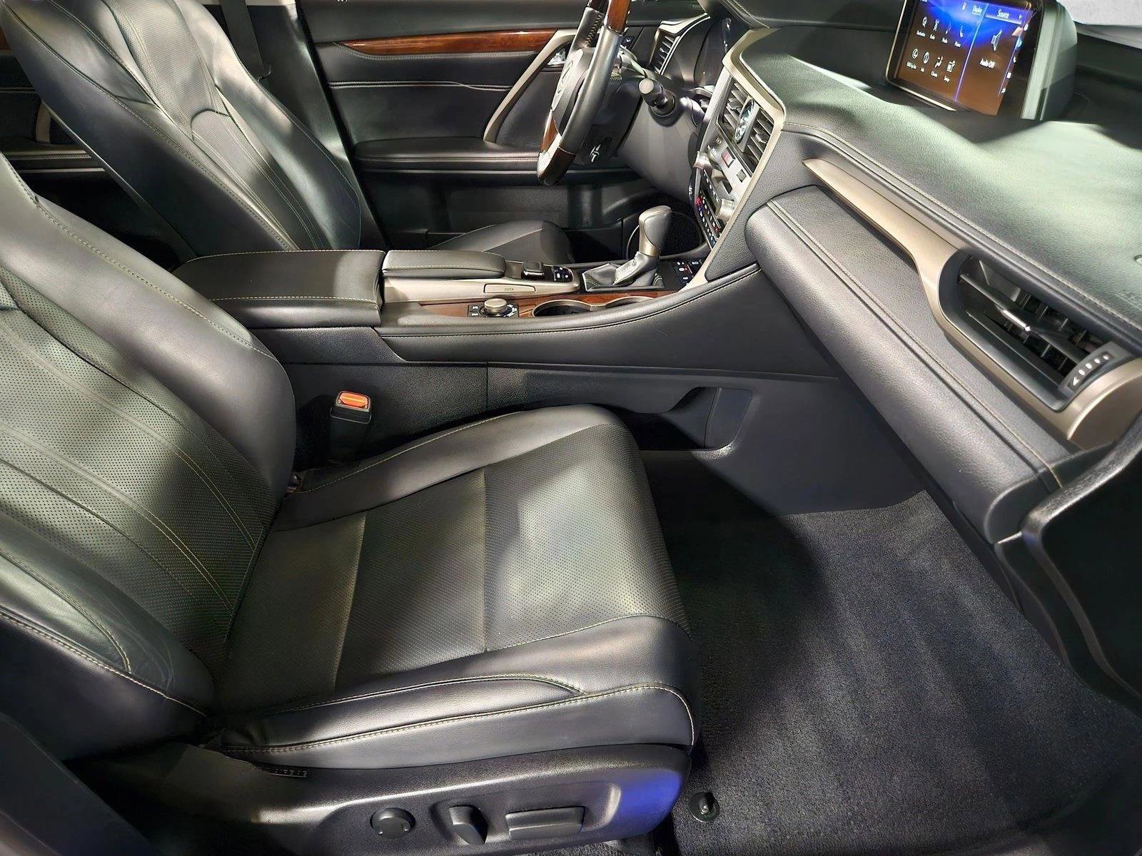 Used 2019 Lexus RX 450hL Premium w/ Premium Package AWD/4WD image 22