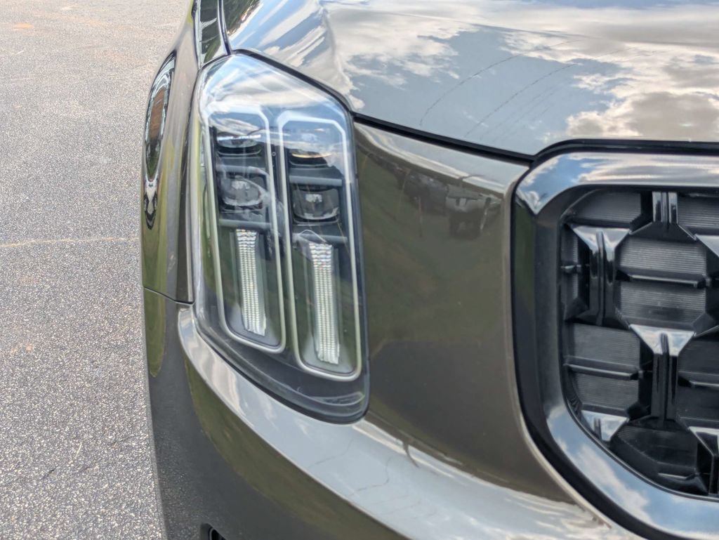 Used 2023 Kia Telluride EX X-Line AWD/4WD image 10