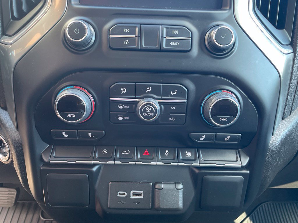 Used 2022 Chevrolet Silverado 1500 LT AWD/4WD image 24
