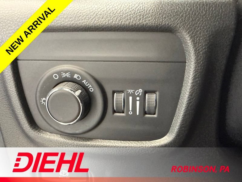 Used 2023 Jeep Grand Cherokee L Laredo AWD/4WD image 24