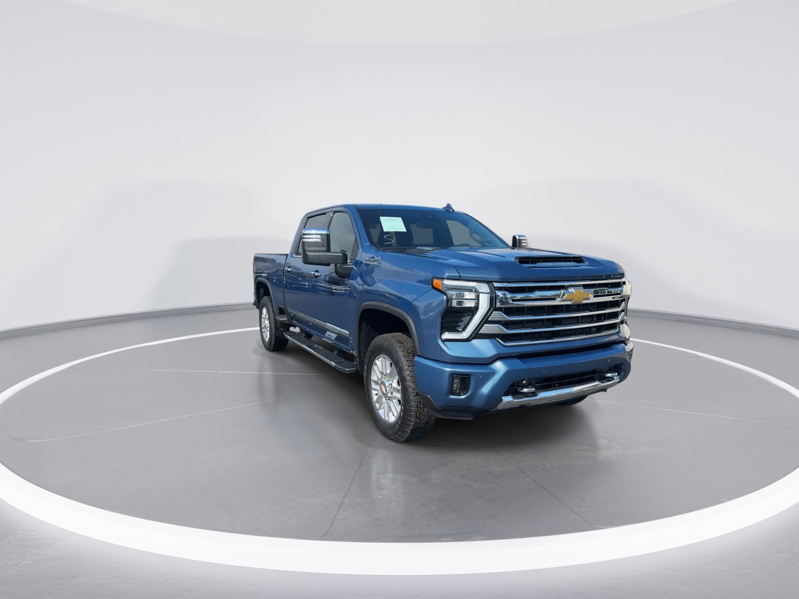 Used 2025 Chevrolet Silverado 2500 High Country w/ High Country Premium Package image 2