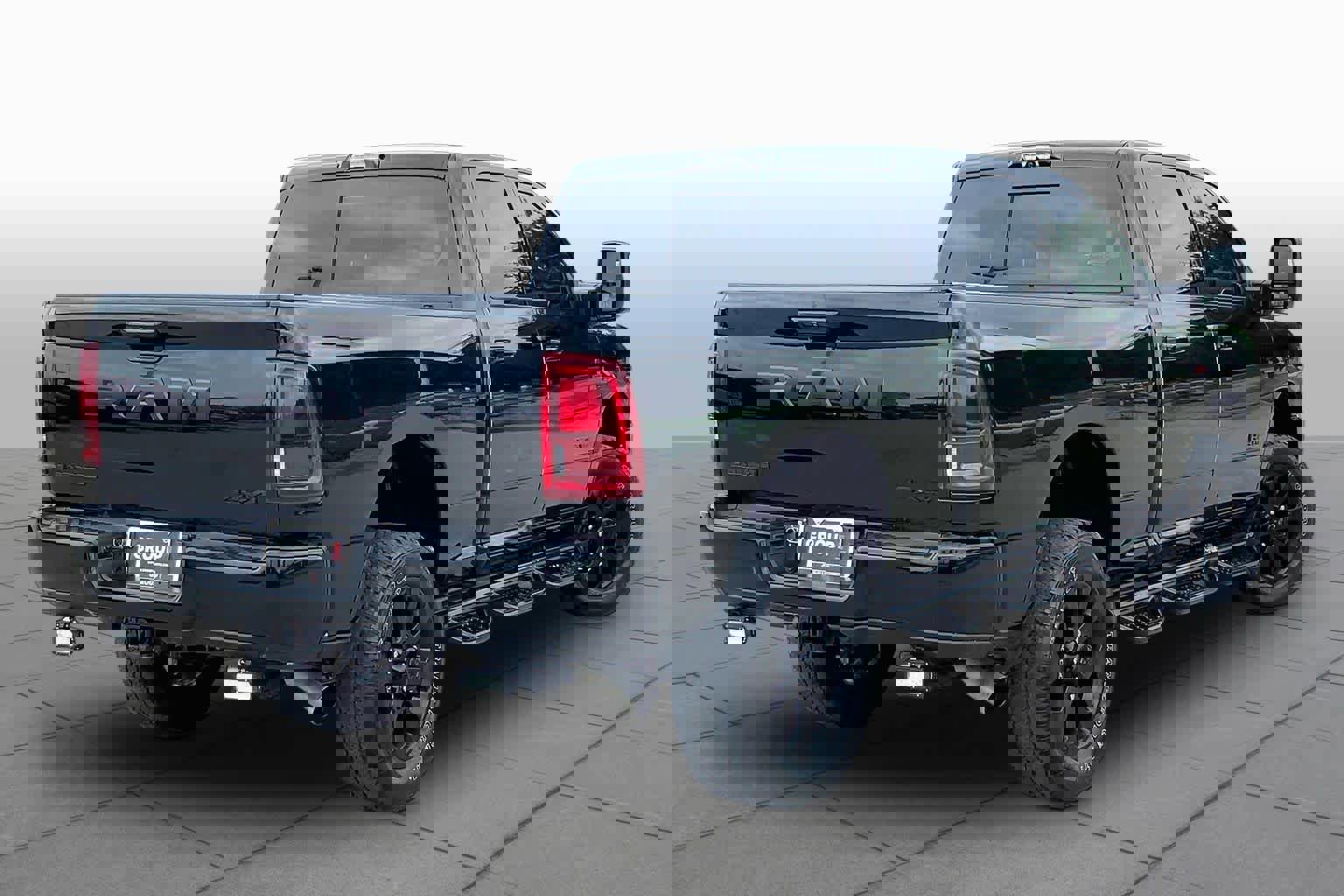 Used 2025 RAM 2500 Laramie w/ Night Edition image 13