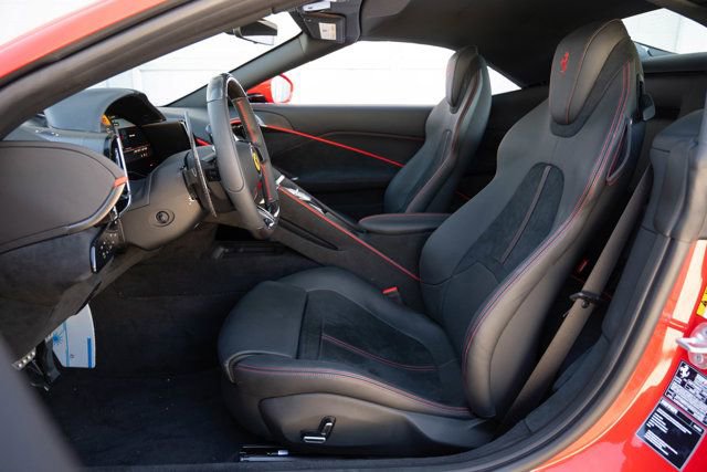 Certified 2025 Ferrari Roma Spider image 32