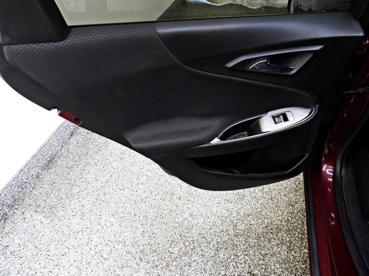 Used 2016 Chevrolet Malibu LT image 9