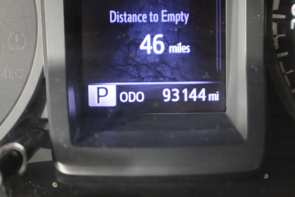 Used 2019 Toyota Tacoma SR w/ SR Convenience Package image 33