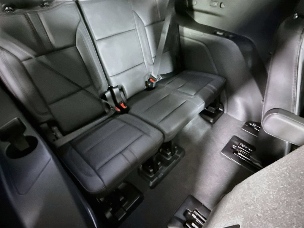 Used 2023 Chevrolet Tahoe RST w/ Luxury Package AWD/4WD image 30