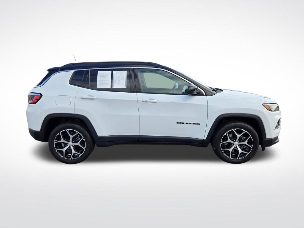 Used 2024 Jeep Compass Limited AWD/4WD image 2