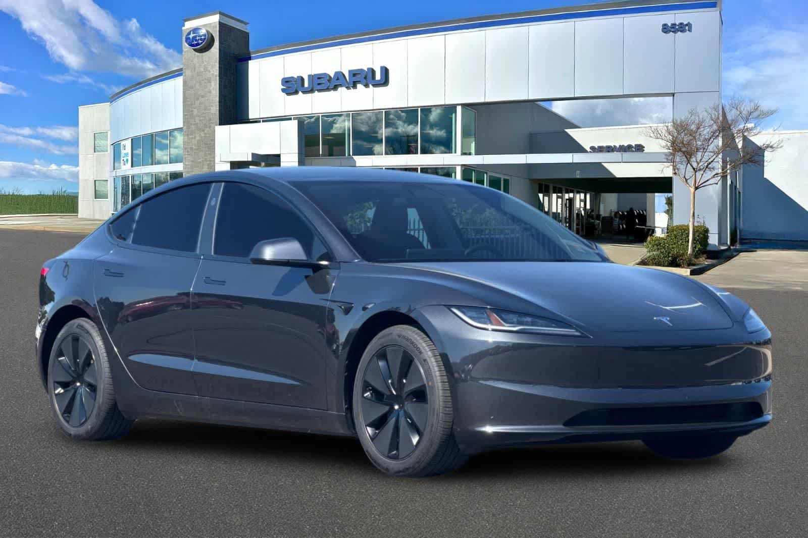 Used 2024 Tesla Model 3 Standard Range RWD image 5
