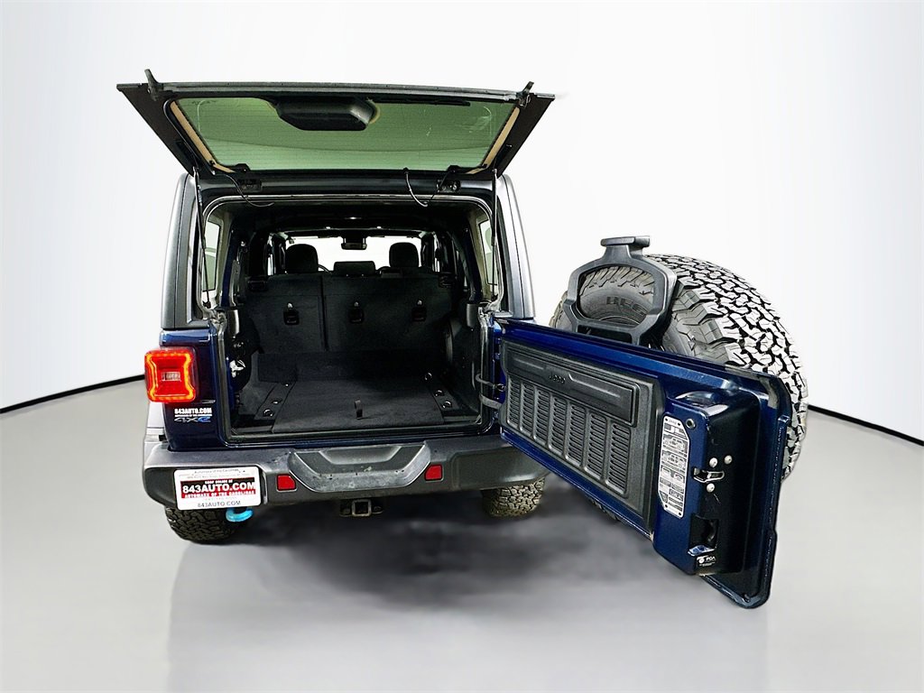 Used 2025 Jeep Wrangler Unlimited Rubicon 4xe w/ Technology Group image 34