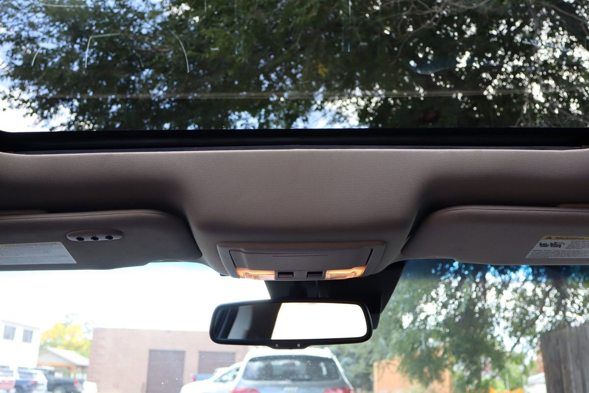 Used 2010 Ford Taurus Limited image 28