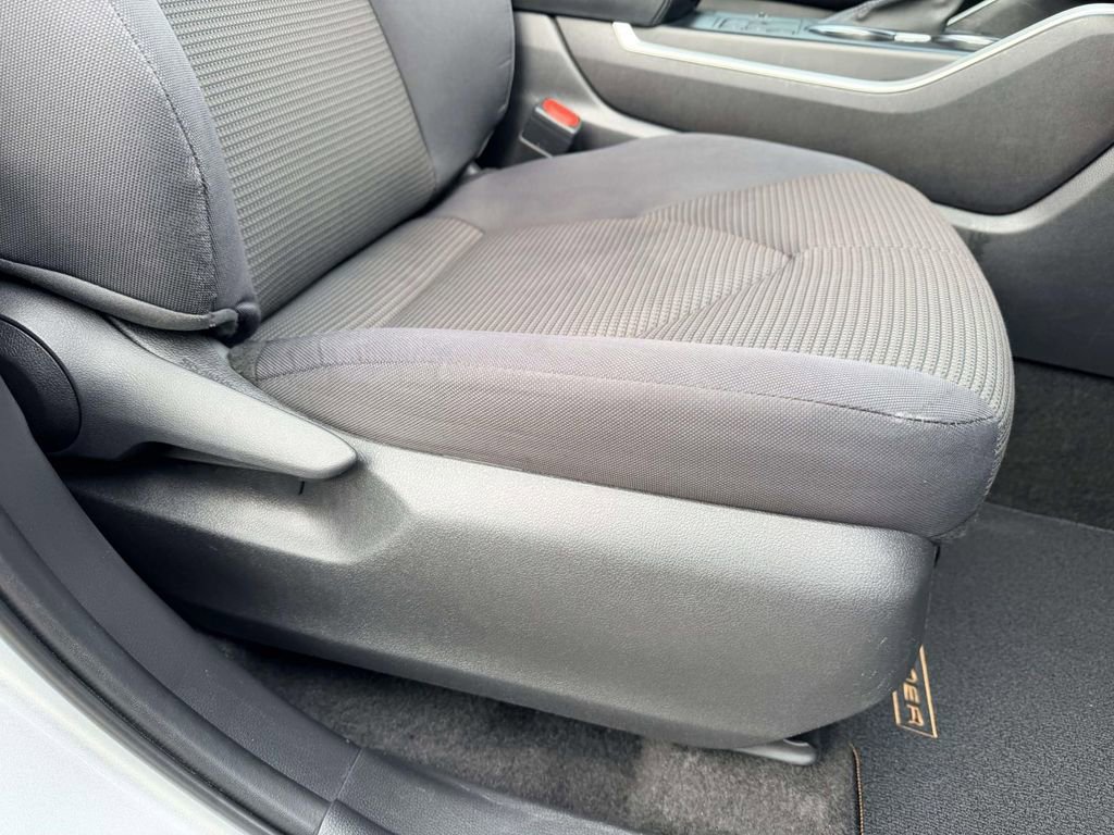 Certified 2023 Toyota Highlander LE image 12