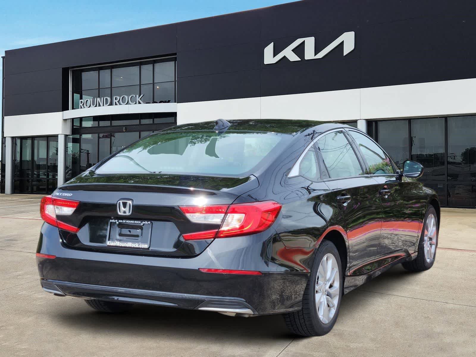 Used 2018 Honda Accord LX image 5