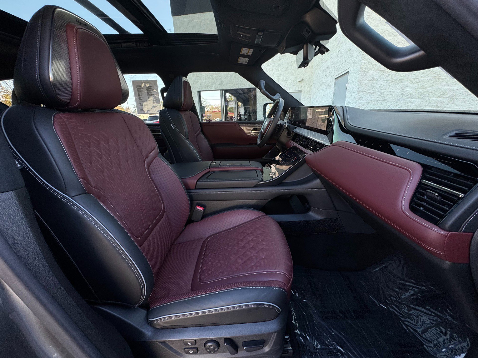 Used 2025 INFINITI QX80 Autograph w/ Autograph Exterior Package image 24