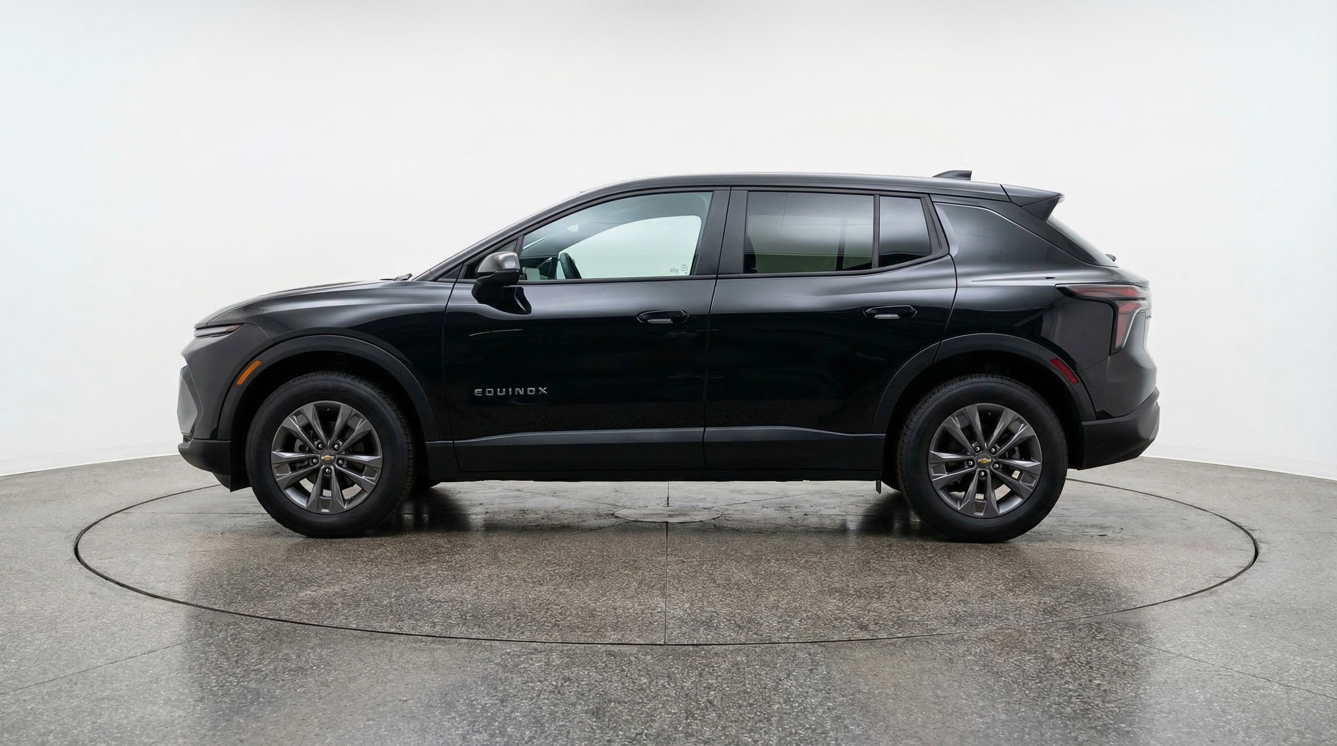 Used 2025 Chevrolet Equinox LT FWD image 5