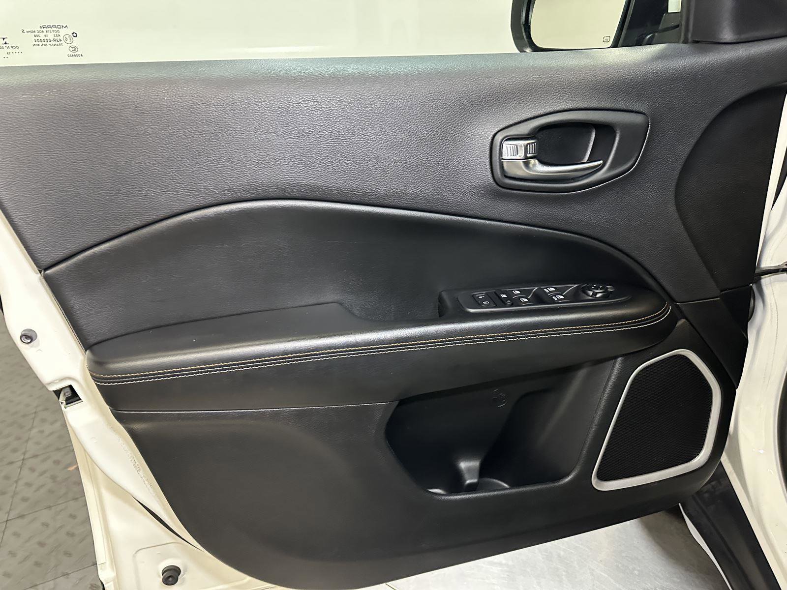 Used 2019 Jeep Compass Latitude w/ Popular Equipment Group image 20