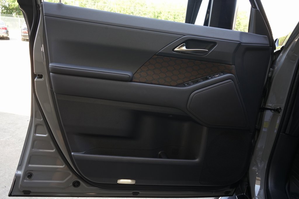 Used 2025 Lexus GX 550 image 24
