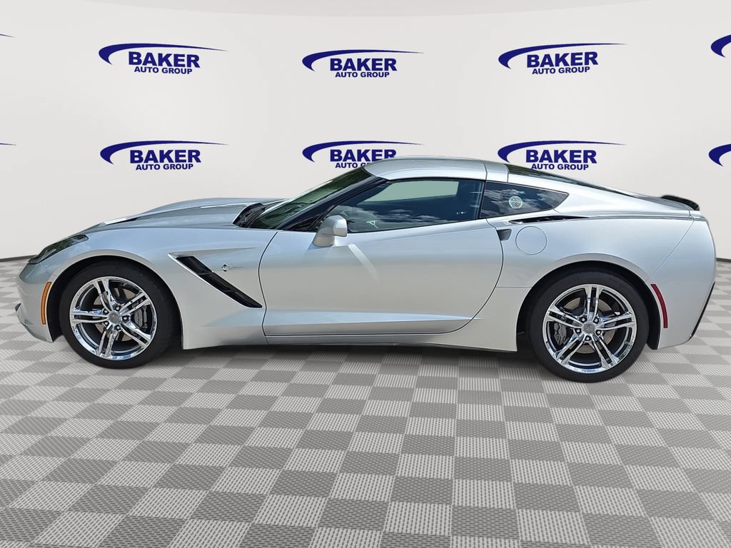 Used 2017 Chevrolet Corvette Stingray Coupe w/ 2LT Preferred Equipment Group RWD image 8