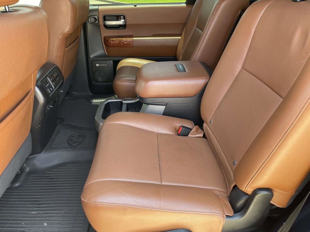 Used 2020 Toyota Sequoia Platinum AWD/4WD image 12