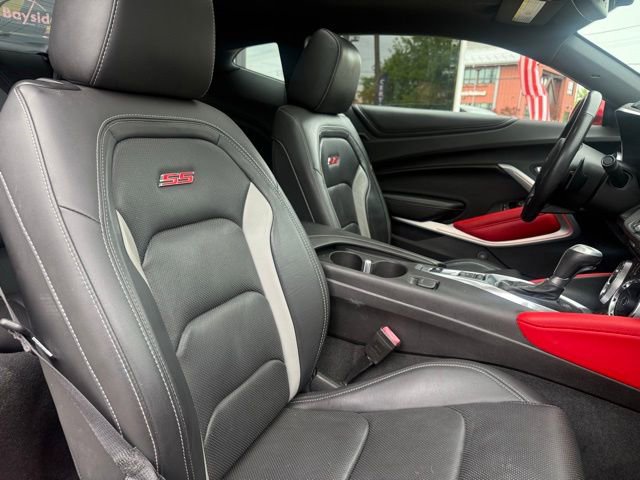 Used 2018 Chevrolet Camaro SS RWD image 24
