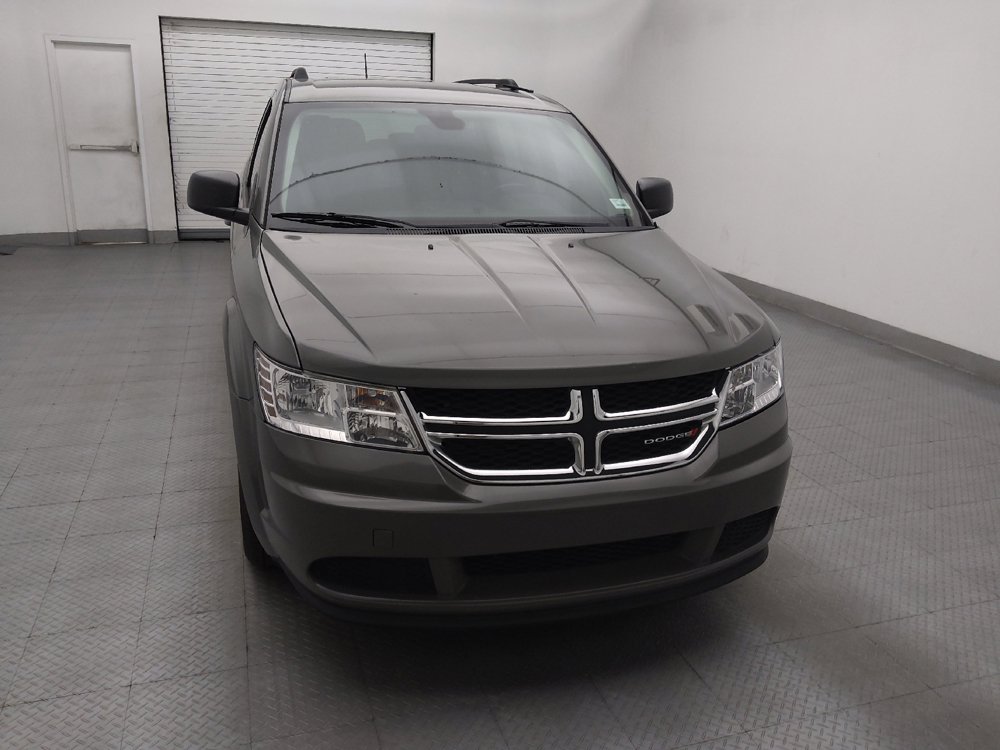 Used 2020 Dodge Journey SE w/ SE Popular Equipment Group FWD image 14