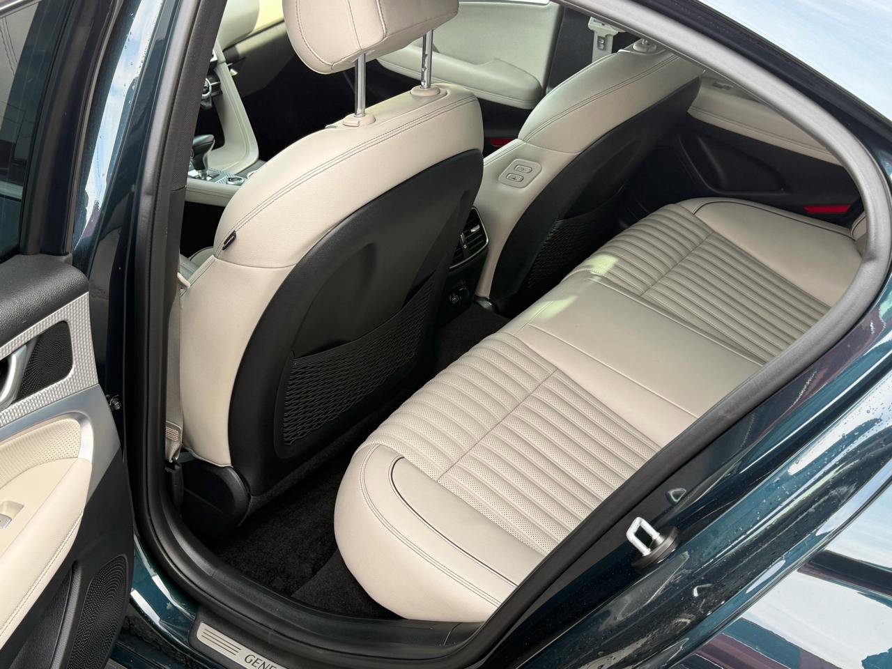 Used 2023 Genesis G70 2.0T w/ Sport Prestige Package image 10