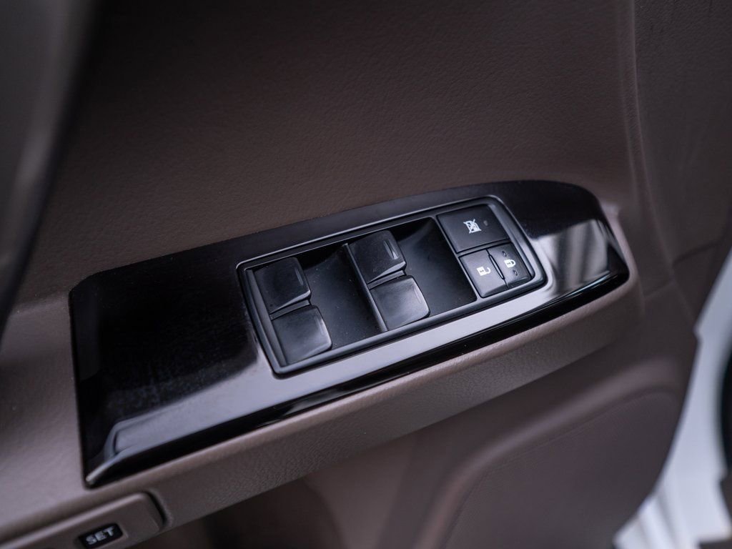 Used 2018 Lexus GX 460 image 21