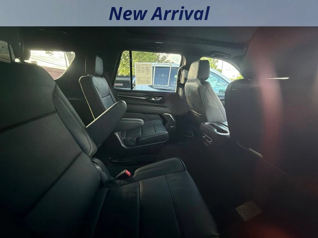 Used 2022 GMC Yukon Denali w/ Denali Premium Package AWD/4WD image 6