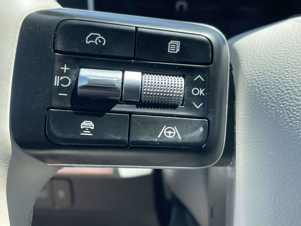 Certified 2025 Hyundai Santa Fe SEL FWD image 24