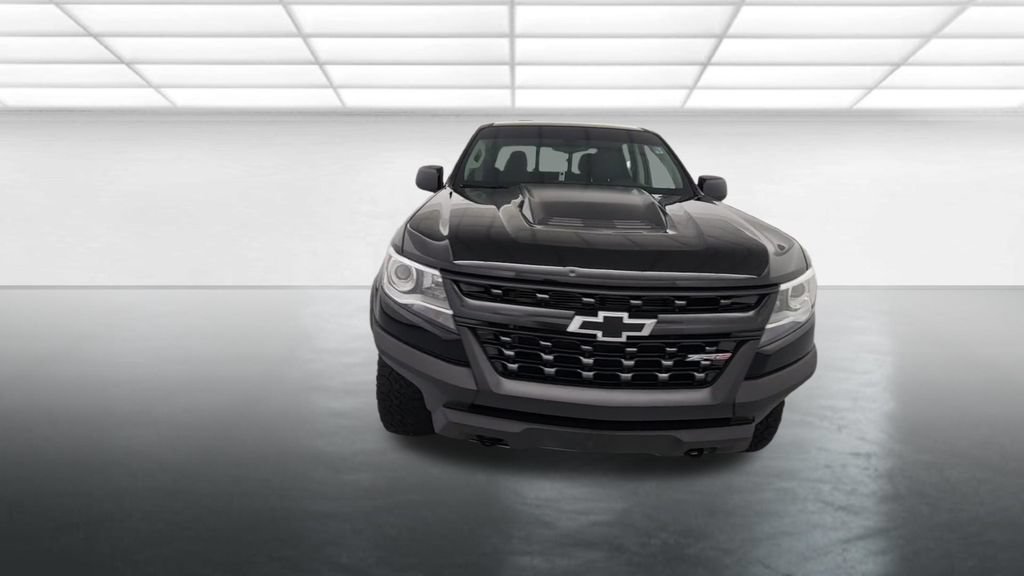 Used 2019 Chevrolet Colorado ZR2 w/ ZR2 Midnight Special Edition AWD/4WD image 2