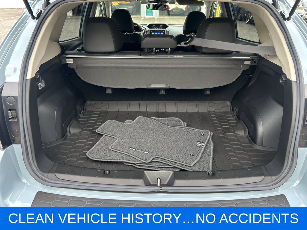 Used 2019 Subaru Crosstrek 2.0i Limited w/ Moonroof Package w/Navigation AWD/4WD image 2