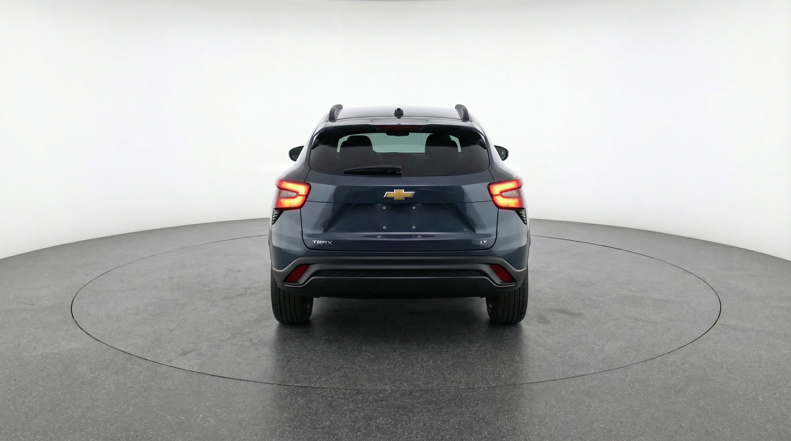 Used 2025 Chevrolet Trax LT image 7