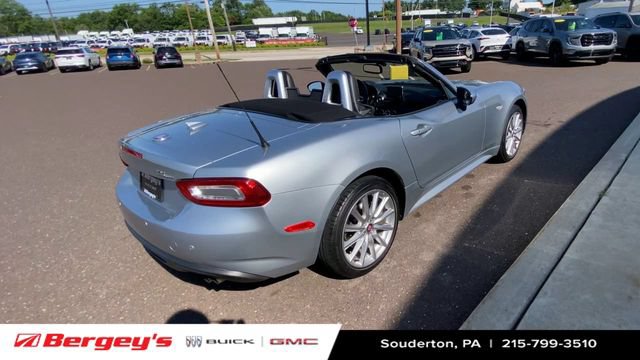 Used 2018 FIAT 124 Spider Lusso w/ Convenience Group RWD image 10
