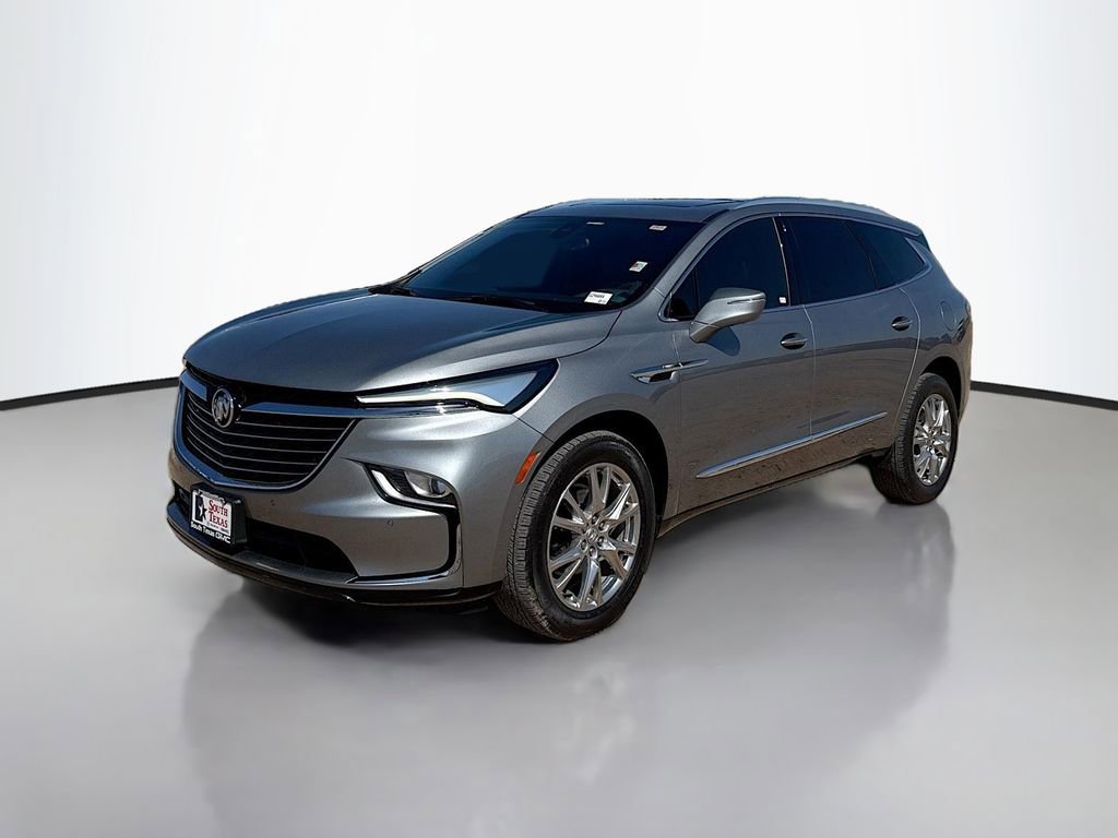 Used 2023 Buick Enclave Essence w/ Experience Buick Package FWD image 3