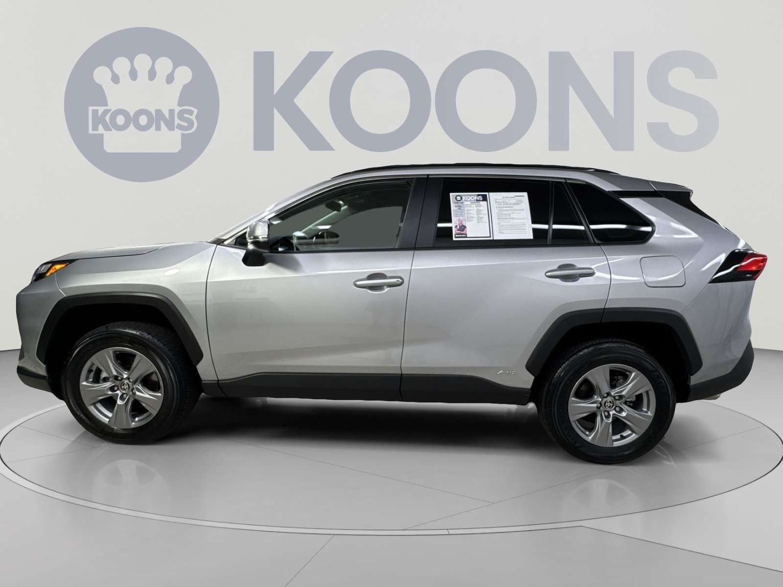 Used 2024 Toyota RAV4 XLE AWD/4WD image 17