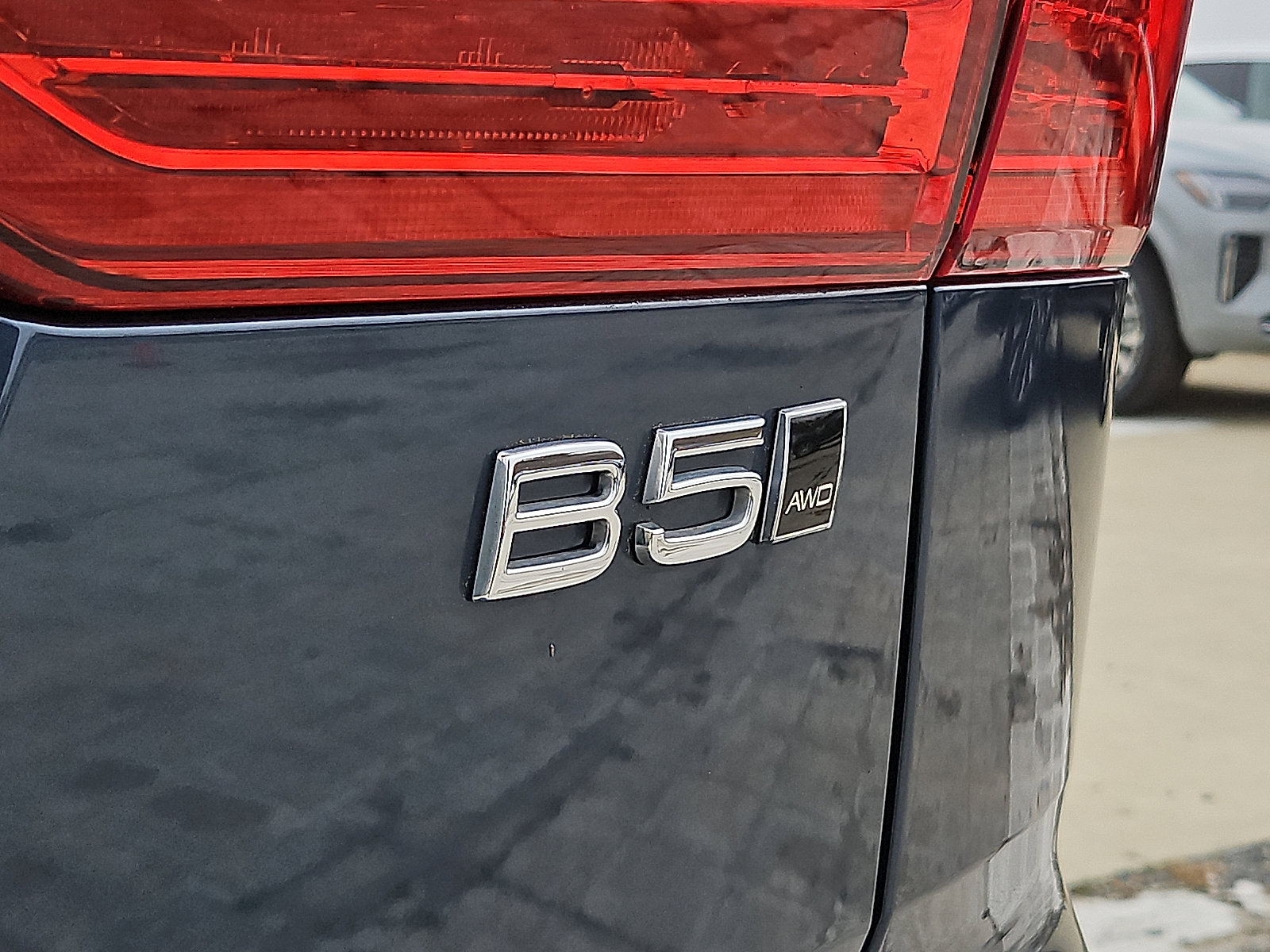 Certified 2024 Volvo XC60 B5 Core w/ Climate Package image 30